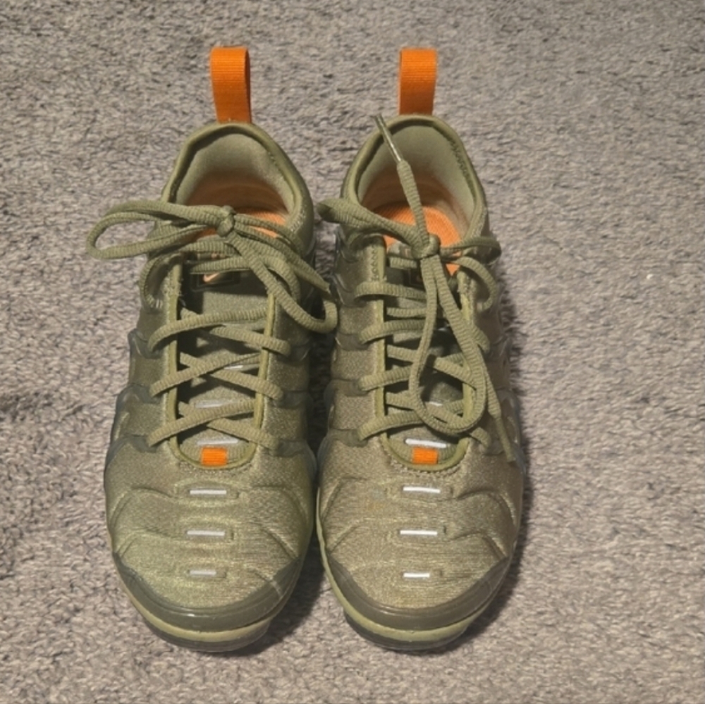 Nike Air VaporMax Plus Olive Sneakers